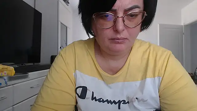 Snapshot of Amandamuller1982 chatting on March 17, 2026, 9:56 am Amandamuller1982 online show from March 17, 2026, 9:56 am