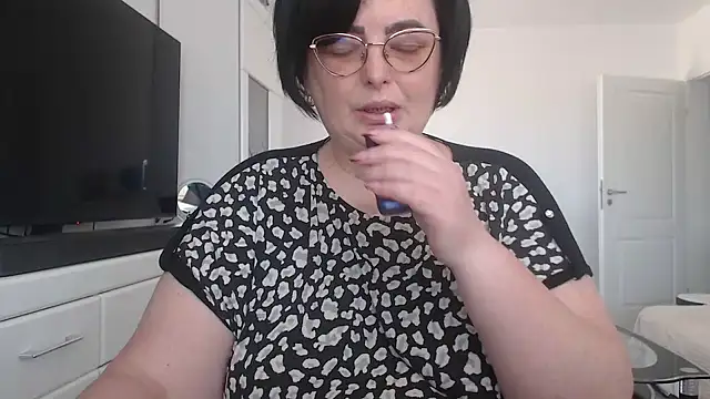 Snapshot of Amandamuller1982 chatting on April 27, 2026, 12:14 pm Amandamuller1982 online show from April 27, 2026, 12:14 pm