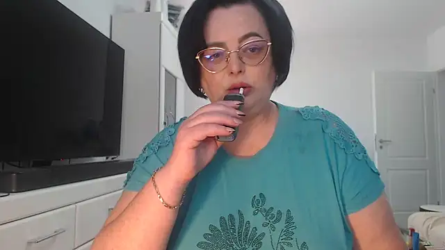 Snapshot of Amandamuller1982 chatting on May 11, 2026, 9:37 am Amandamuller1982 online show from May 11, 2026, 9:37 am