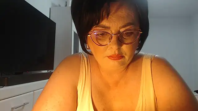 Snapshot of Amandamuller1982 chatting on May 16, 2026, 7:34 pm Amandamuller1982 online show from May 16, 2026, 7:34 pm