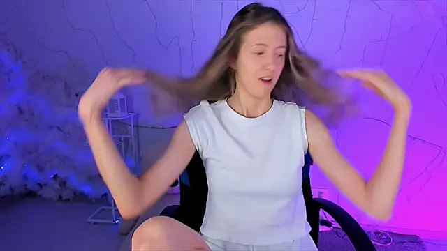 Snapshot of Sharon_Evansi chatting on December 3, 2024, 8:38 am Sharon Evansi online show from December 3, 2024, 8:38 am