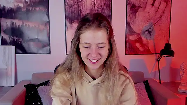 Snapshot of Sharon_Evansi chatting on December 6, 2024, 8:48 am Sharon Evansi online show from December 6, 2024, 8:48 am