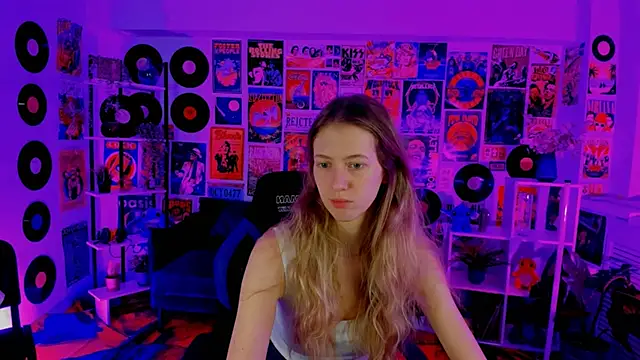 Snapshot of Sharon_Evansi chatting on December 30, 2024, 8:43 am Sharon Evansi online show from December 30, 2024, 8:43 am