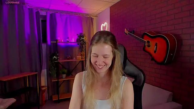 Snapshot of Sharon_Evansi chatting on January 3, 2025, 11:57 am Sharon Evansi online show from January 3, 2025, 11:57 am