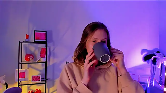 Snapshot of Sharon_Evansi chatting on March 14, 2025, 9:00 pm Sharon Evansi online show from March 14, 2025, 9:00 pm