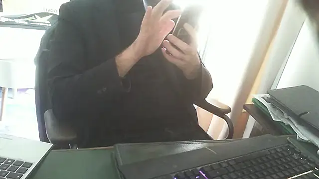 Snapshot of shyfrenchcock1 chatting on February 20, 2026, 3:01 pm shyfrenchcock1 online show from February 20, 2026, 3:01 pm