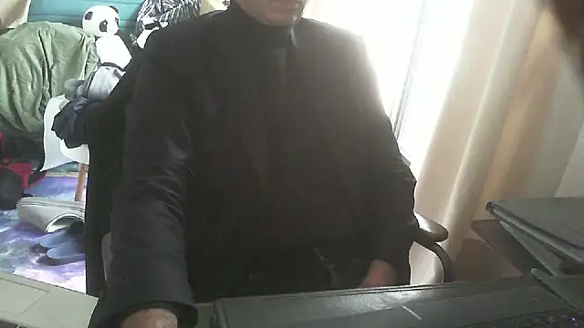 shyfrenchcock1 online show from April 13, 2026, 7:58 am