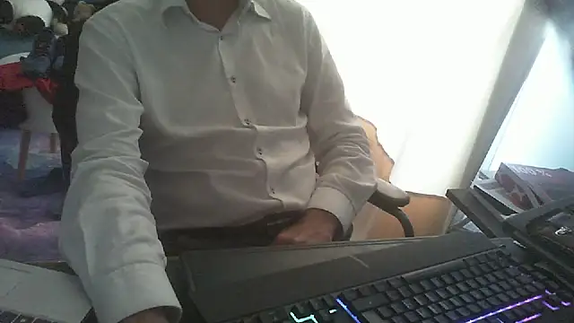 Snapshot of shyfrenchcock1 chatting on June 11, 2026, 12:58 pm shyfrenchcock1 online show from June 11, 2026, 12:58 pm