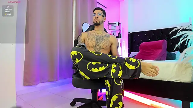 Duriel  online show from November 21, 2025, 4:27 pm