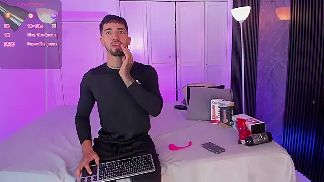 Duriel  online show from December 17, 2025, 9:32 pm