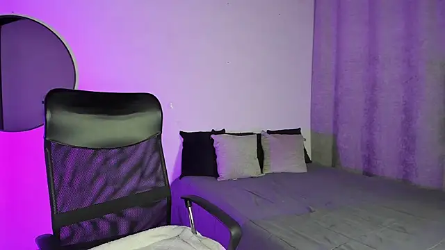 SaraMilf 69 online show from February 17, 2025, 4:48 pm