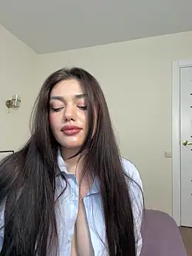 Snapshot of Sweet_Khalifa_ chatting on June 8, 2026, 2:28 pm Sweet Khalifa online show from June 8, 2026, 2:28 pm