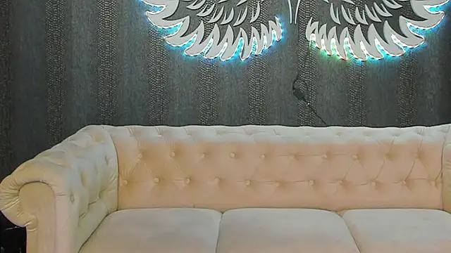 Snapshot of anemarieejolie chatting on January 24, 2025, 10:30 pm anemarieejolie online show from January 24, 2025, 10:30 pm