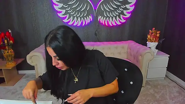 Snapshot of anemarieejolie chatting on September 24, 2025, 3:59 pm anemarieejolie online show from September 24, 2025, 3:59 pm