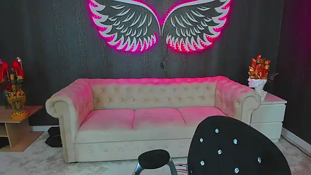 Snapshot of anemarieejolie chatting on September 28, 2025, 4:23 pm anemarieejolie online show from September 28, 2025, 4:23 pm