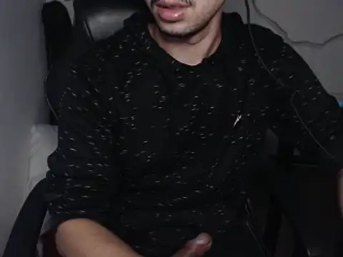 Snapshot of anjonoturno1 chatting on January 21, 2025, 2:43 am anjonoturno1 online show from January 21, 2025, 2:43 am