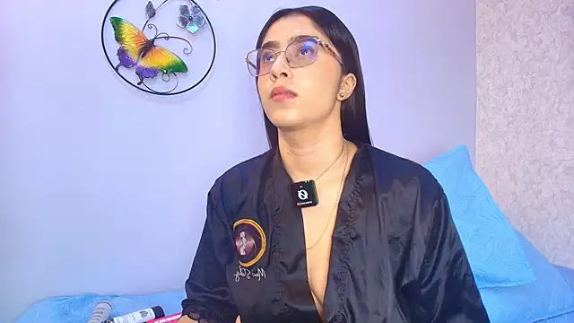 Amy wats0n online show from December 22, 2025, 7:11 pm