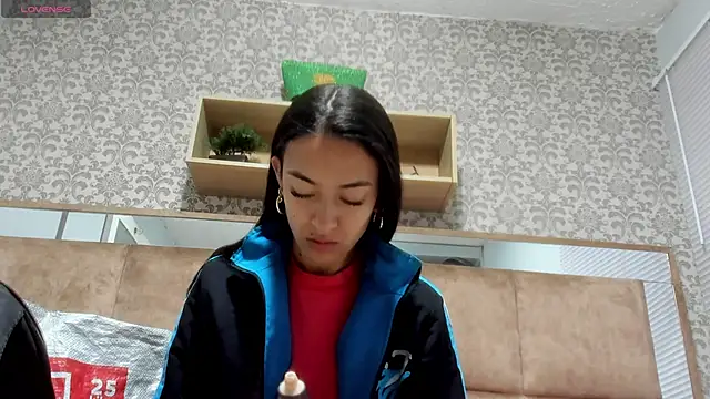 Mia scarlet69 online show from March 7, 2025, 12:12 pm