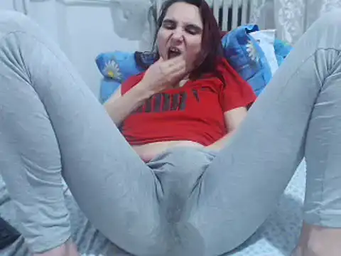 pussywetsquirty online show from December 16, 2024, 7:15 am