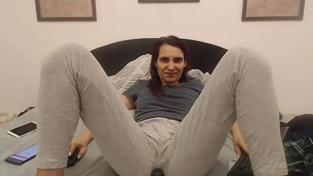 Snapshot of pussywetsquirty chatting on February 11, 2026, 6:18 am pussywetsquirty online show from February 11, 2026, 6:18 am