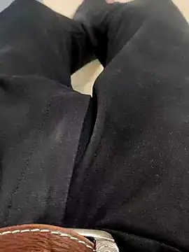 Snapshot of themostnaughtiestguyy chatting on October 16, 2025, 9:32 am themostnaughtiestguyy online show from October 16, 2025, 9:32 am