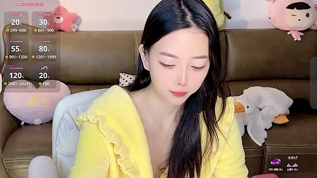 Yilin1999 online show from January 19, 2025, 12:17 am