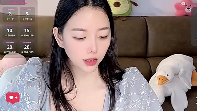 Yilin1999 online show from September 23, 2025, 8:39 am