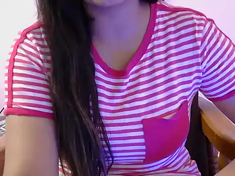 Snapshot of diva-22 chatting on January 17, 2025, 1:24 pm diva-22 online show from January 17, 2025, 1:24 pm