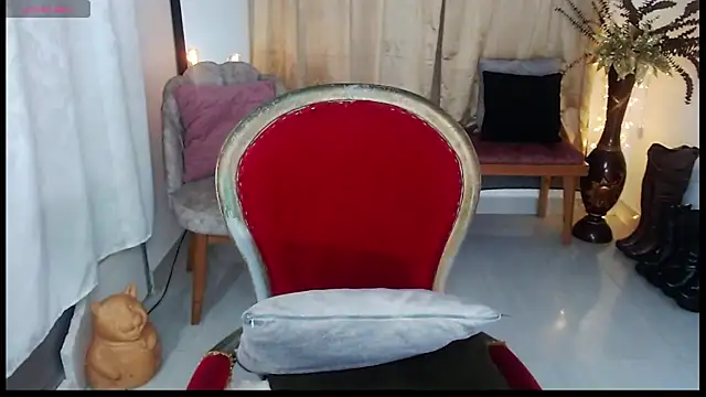 Snapshot of rubyylowell chatting on June 19, 2026, 3:38 pm rubyylowell online show from June 19, 2026, 3:38 pm