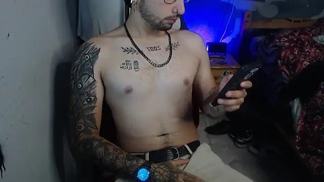 Snapshot of Dereck_Dickson chatting on November 3, 2025, 6:36 am Dereck Dickson online show from November 3, 2025, 6:36 am