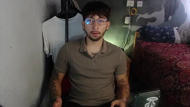 Snapshot of Dereck_Dickson chatting on November 22, 2025, 6:07 pm Dereck Dickson online show from November 22, 2025, 6:07 pm