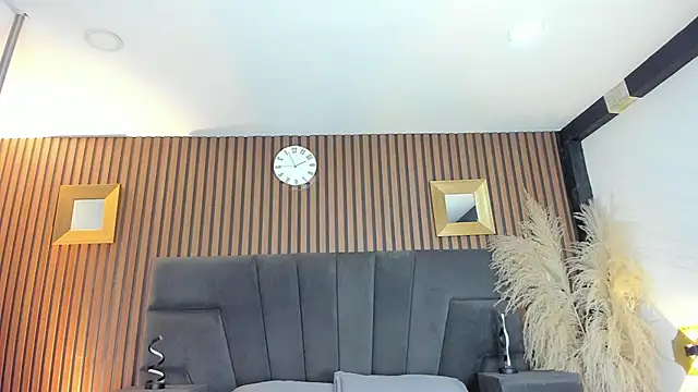 Snapshot of NaxaAndLexi_ chatting on April 20, 2026, 2:09 pm NaxaAndLexi online show from April 20, 2026, 2:09 pm
