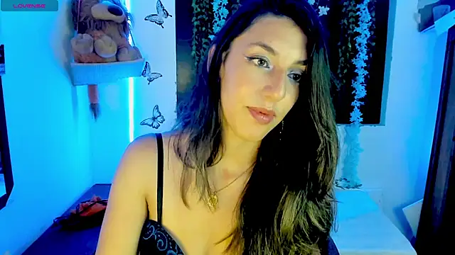 Snapshot of queen-natty chatting on July 3, 2026, 2:40 am queen-natty online show from July 3, 2026, 2:40 am