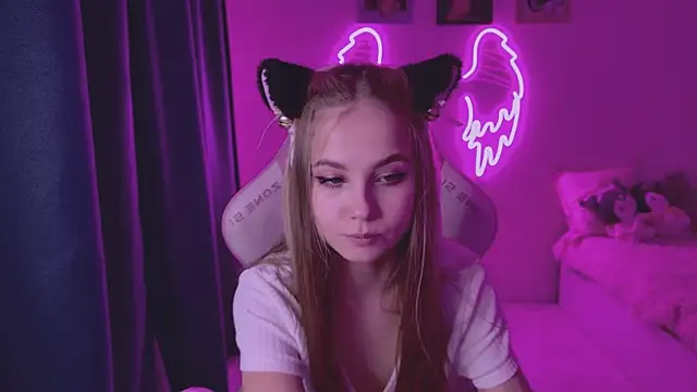 Snapshot of tikkisa chatting on December 14, 2024, 2:53 pm tikkisa online show from December 14, 2024, 2:53 pm