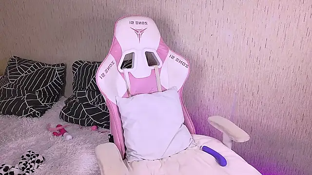 Snapshot of tikkisa chatting on September 23, 2025, 7:28 pm tikkisa online show from September 23, 2025, 7:28 pm