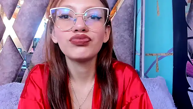 LARICSABLUE online show from March 8, 2025, 9:51 pm