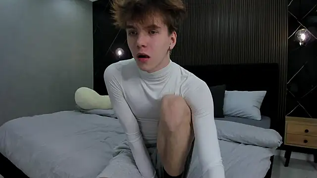 Snapshot of braxiboy chatting on January 8, 2025, 12:26 pm braxiboy online show from January 8, 2025, 12:26 pm