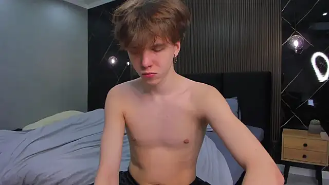 Snapshot of braxiboy chatting on February 5, 2025, 2:05 pm braxiboy online show from February 5, 2025, 2:05 pm