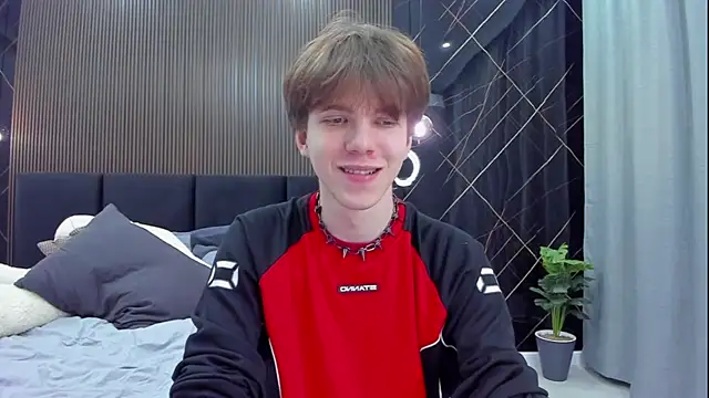 Snapshot of braxiboy chatting on February 8, 2025, 8:21 pm braxiboy online show from February 8, 2025, 8:21 pm