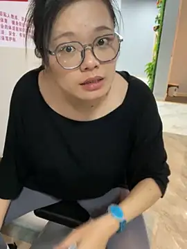 Snapshot of Bella0815 chatting on March 1, 2025, 11:39 am Bella0815 online show from March 1, 2025, 11:39 am