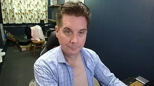 tilobinder online show from April 11, 2026, 4:00 pm