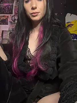 MissMidnightUK online show from March 28, 2026, 12:10 am