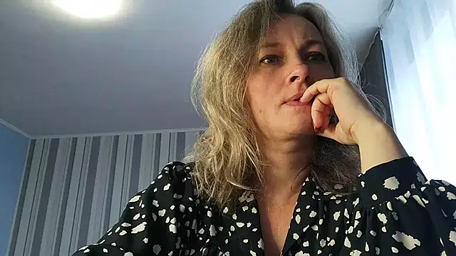 EdithManning online show from February 27, 2026, 6:35 am