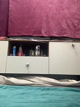 abyusif101099 online show from April 14, 2026, 5:46 am