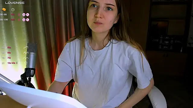 princessaalicc online show from December 17, 2025, 3:18 pm