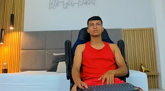 Snapshot of wolf_james123 chatting on February 5, 2025, 3:02 am wolf james123 online show from February 5, 2025, 3:02 am