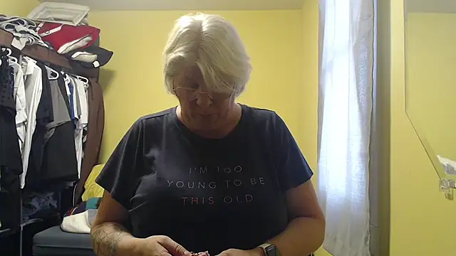 canadiancougar1965 online show from February 18, 2026, 4:25 pm