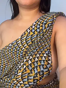 Snapshot of shara_queen1 chatting on November 22, 2025, 1:59 am shara queen1 online show from November 22, 2025, 1:59 am