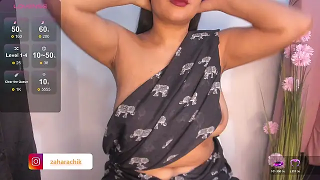 Snapshot of shara_queen1 chatting on December 5, 2025, 9:51 am shara queen1 online show from December 5, 2025, 9:51 am