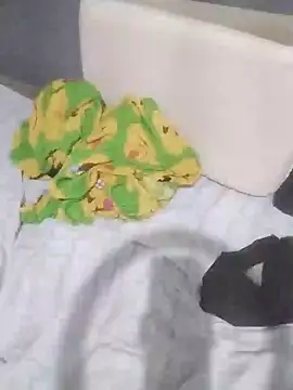 Snapshot of ems2174 chatting on March 8, 2025, 1:17 am ems2174 online show from March 8, 2025, 1:17 am